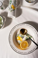 Набор тарелок фарфоровых 